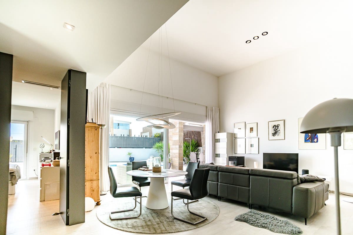 Chalet de 3 habitaciones en Algorfa en venta con piscina - 585.000 € (Ref: 9796615)