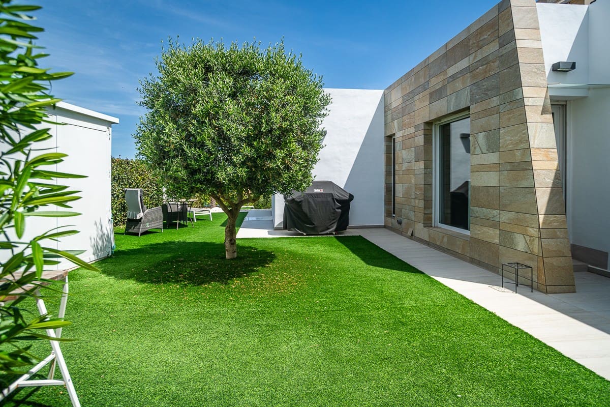 Chalet de 3 habitaciones en Algorfa en venta con piscina - 585.000 € (Ref: 9796615)
