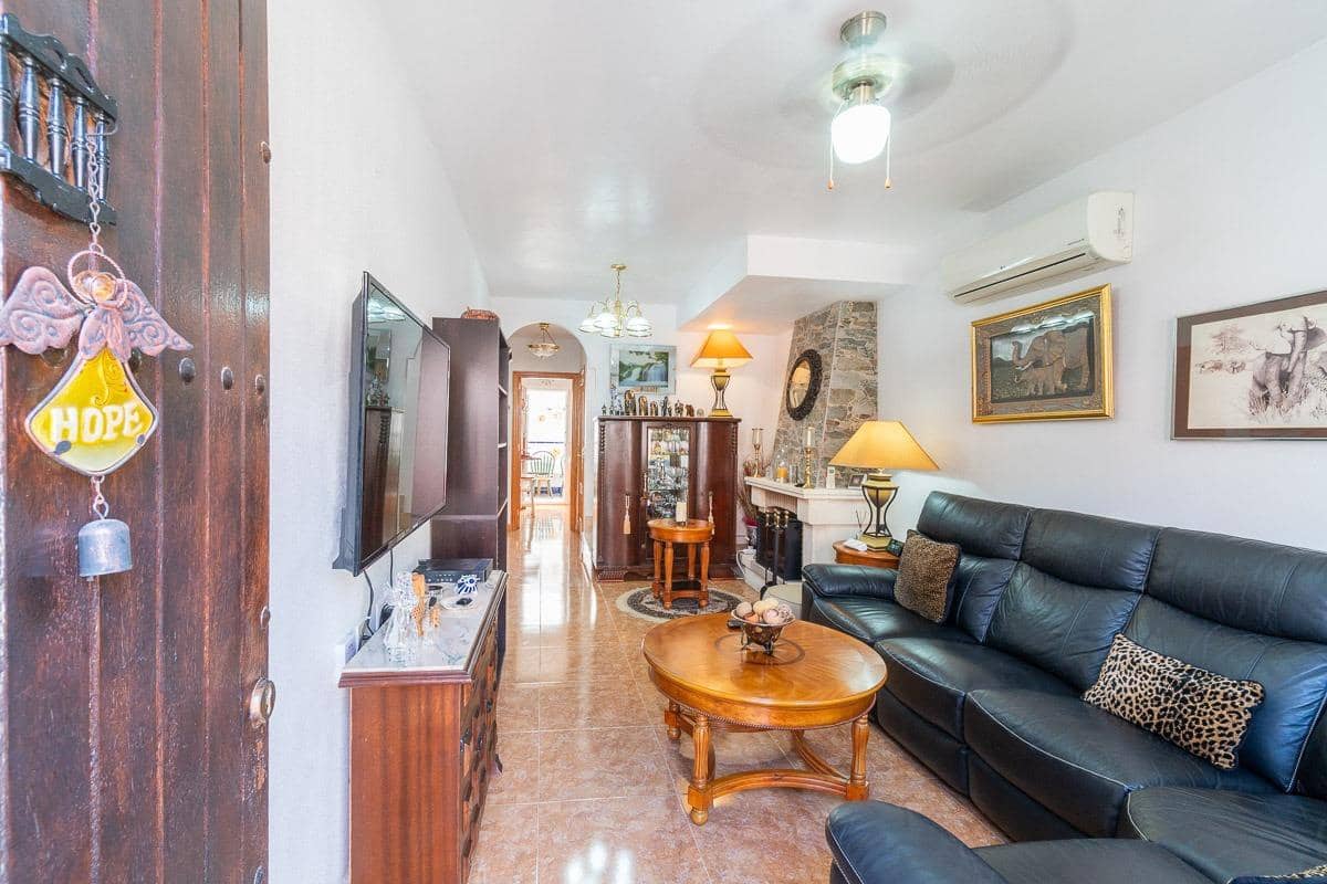 3 sypialnia Willa na sprzedaż w Villamartin z basenem garażem - 242 000 € (Ref: 9807829)