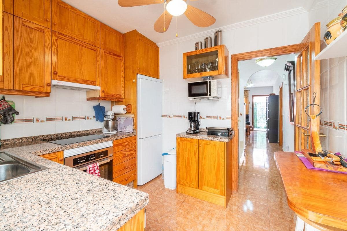 3 sypialnia Willa na sprzedaż w Villamartin z basenem garażem - 242 000 € (Ref: 9807829)