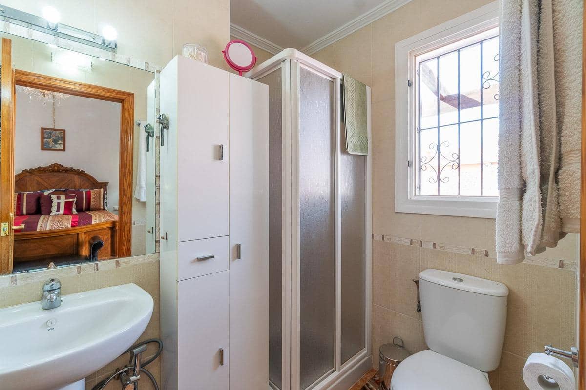 3 sypialnia Willa na sprzedaż w Villamartin z basenem garażem - 242 000 € (Ref: 9807829)