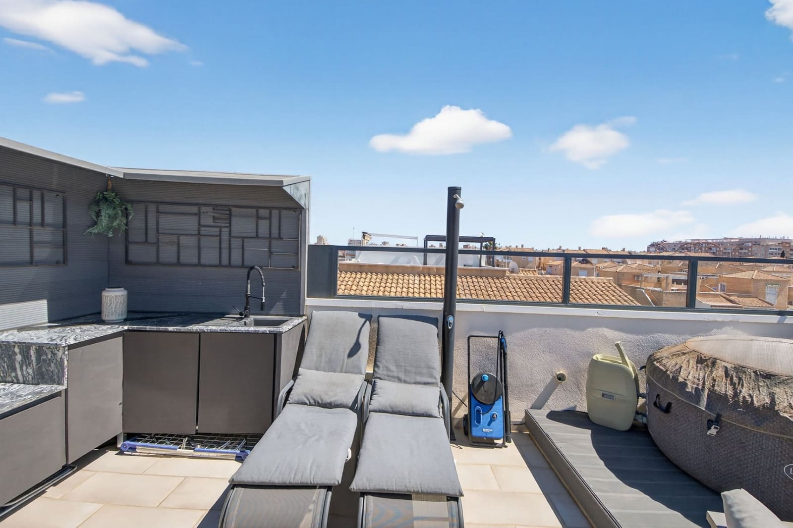 2 soveværelse Lejlighed til salg i Aguas Nuevas med swimmingpool - € 185.000 (Ref: 9807830)