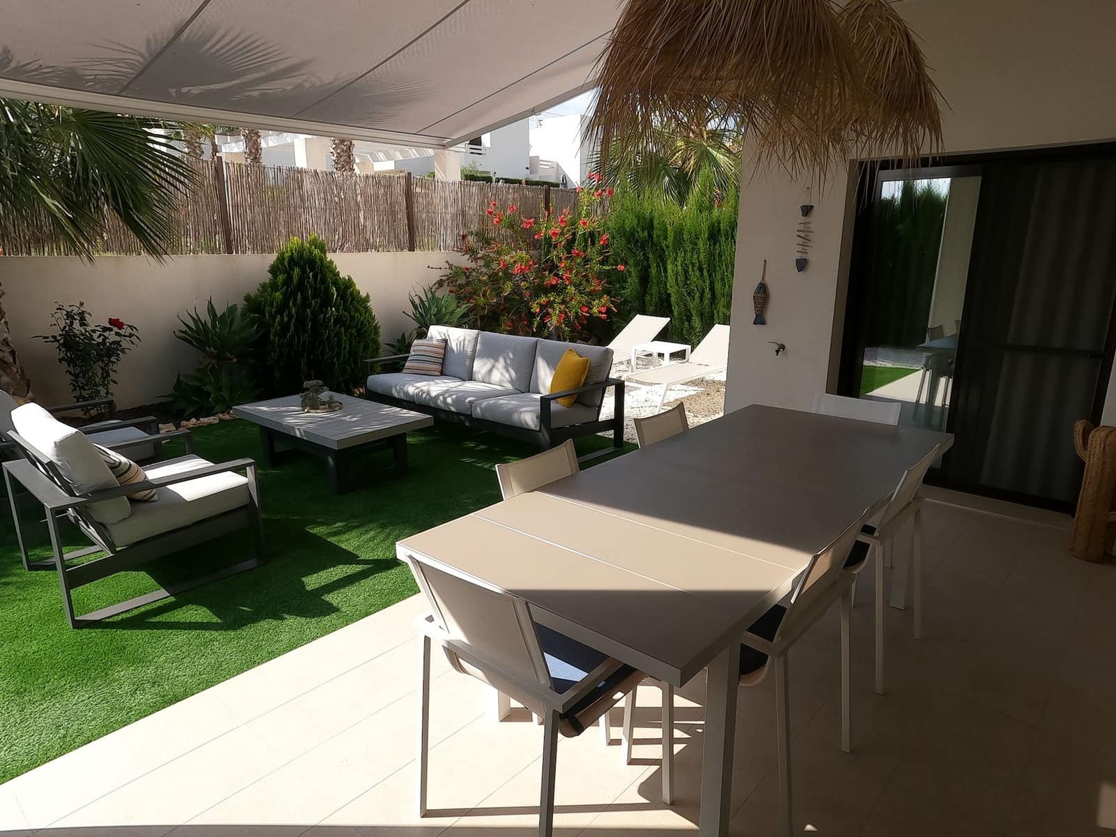 2 bedroom Apartment for sale in Algorfa with pool - € 267,500 (Ref: 9811385)