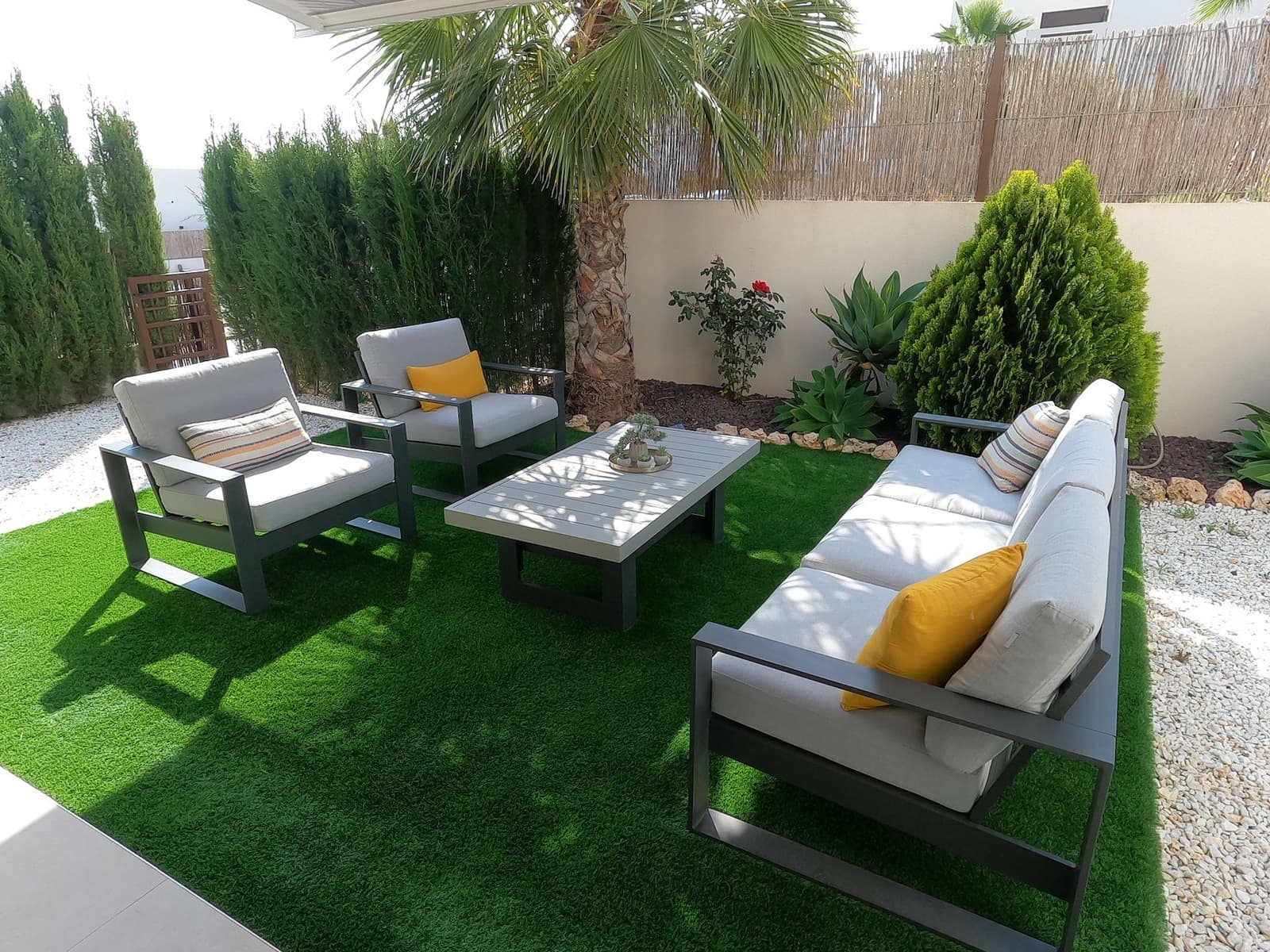 2 bedroom Apartment for sale in Algorfa with pool - € 267,500 (Ref: 9811385)