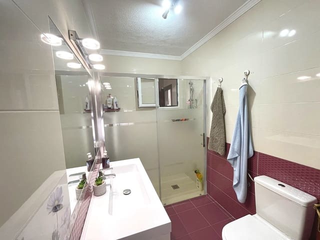 4 bedroom Apartment for sale in Ciudad Quesada, Rojales with pool - € 145,000 (Ref: 9811390)