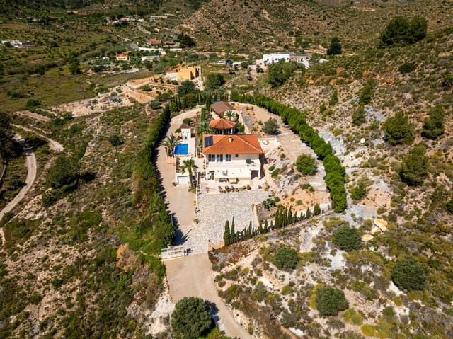 4 bedroom Villa for sale in Perin, Cartagena with pool garage - € 495,000 (Ref: 9820204)