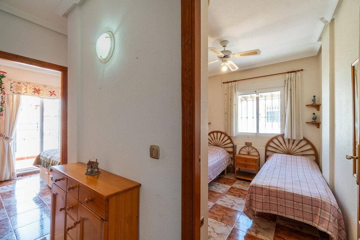 2 soveværelse Villa til salg i Playa Flamenca med swimmingpool garage - € 215.000 (Ref: 9824745)
