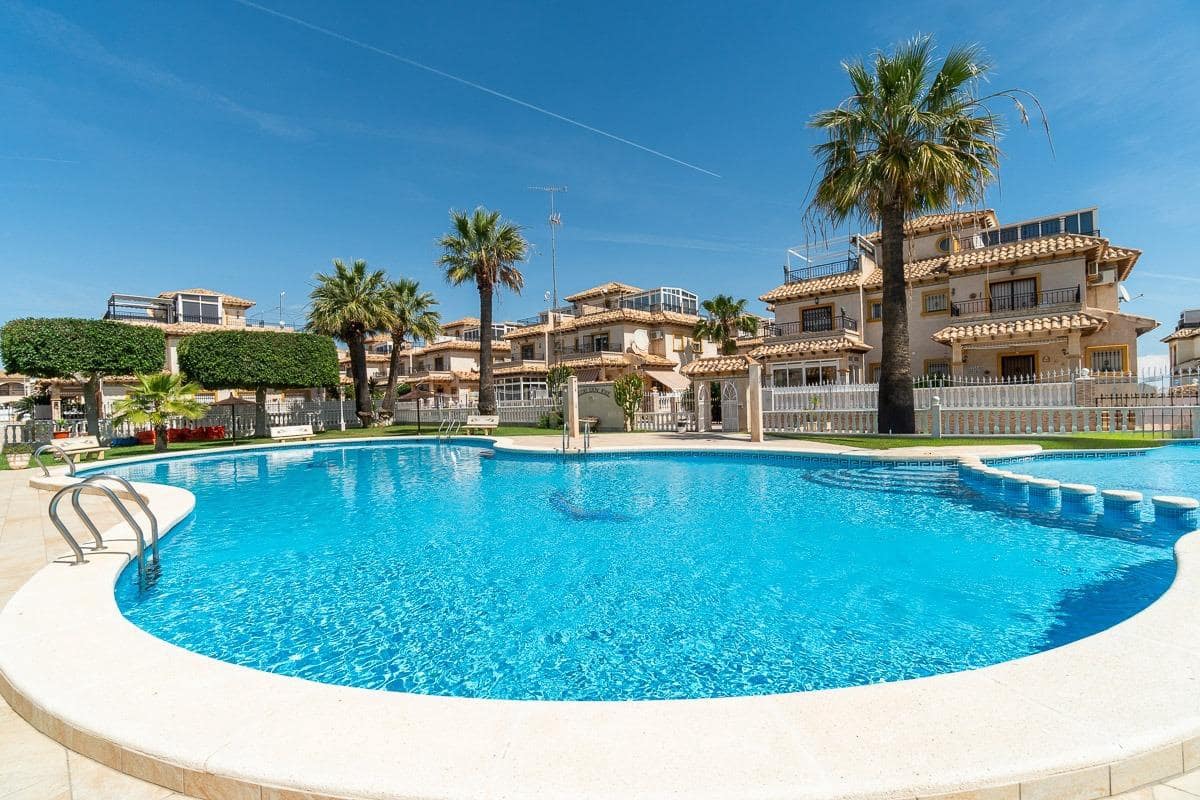2 soveværelse Villa til salg i Playa Flamenca med swimmingpool garage - € 215.000 (Ref: 9824745)