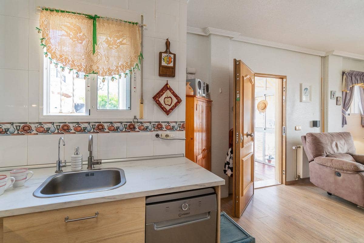 2 soveværelse Villa til salg i Playa Flamenca med swimmingpool garage - € 215.000 (Ref: 9824745)