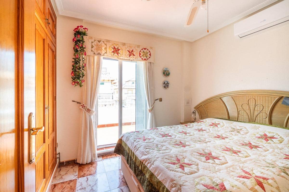 2 soveværelse Villa til salg i Playa Flamenca med swimmingpool garage - € 215.000 (Ref: 9824745)