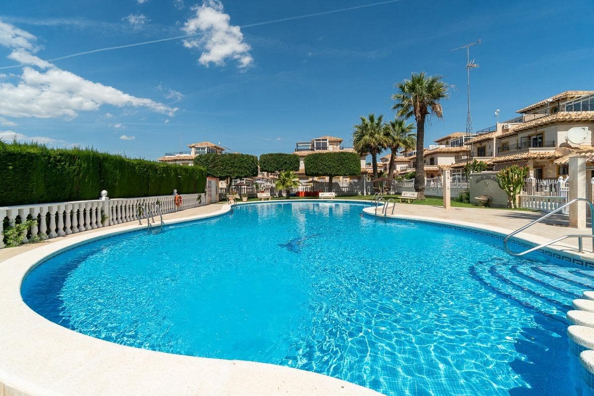 2 soveværelse Villa til salg i Playa Flamenca med swimmingpool garage - € 215.000 (Ref: 9824745)