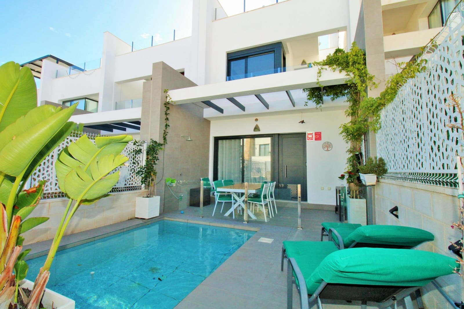 2 soveværelse Byhus til salg i Villamartin med swimmingpool - € 294.990 (Ref: 9833472)
