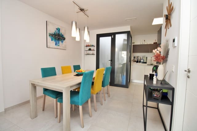 2 soveværelse Byhus til salg i Villamartin, Orihuela med swimmingpool - € 294.990 (Ref: 9833472)