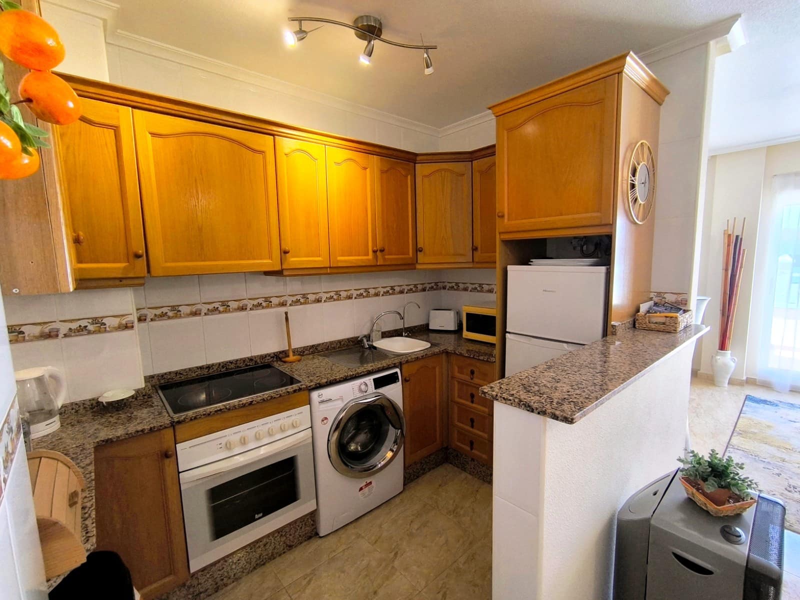 2 bedroom Apartment for sale in Orihuela with pool - € 90,000 (Ref: 9836163)