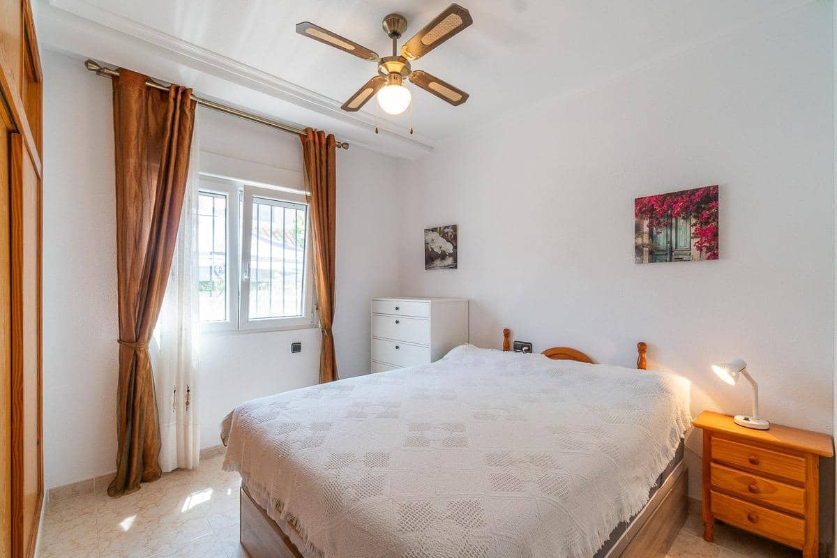 2 sovrum Villa till salu i Playa Flamenca med pool garage - 264 000 € (Ref: 9836165)