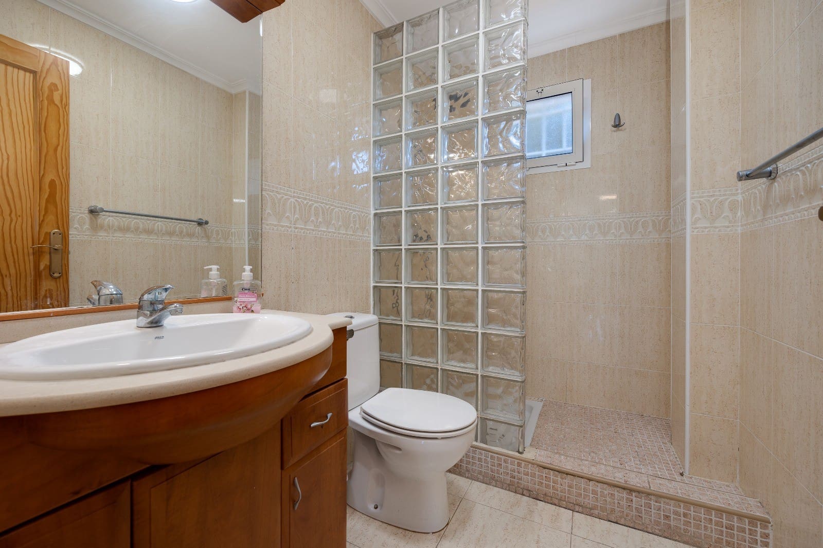 3 bedroom Apartment for sale in Playa Flamenca with pool garage - € 359,000 (Ref: 9840304)