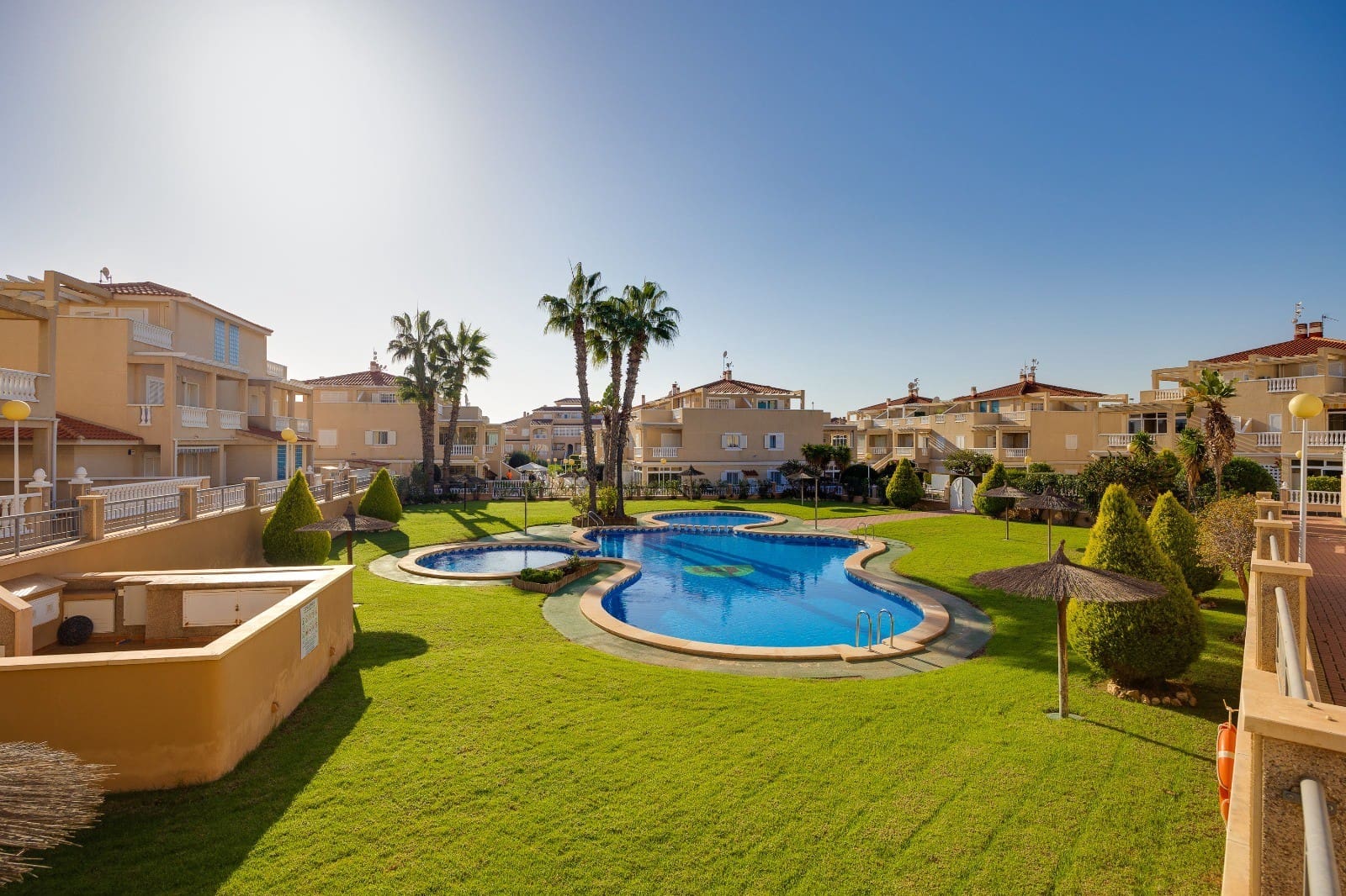 3 bedroom Apartment for sale in Playa Flamenca with pool garage - € 359,000 (Ref: 9840304)