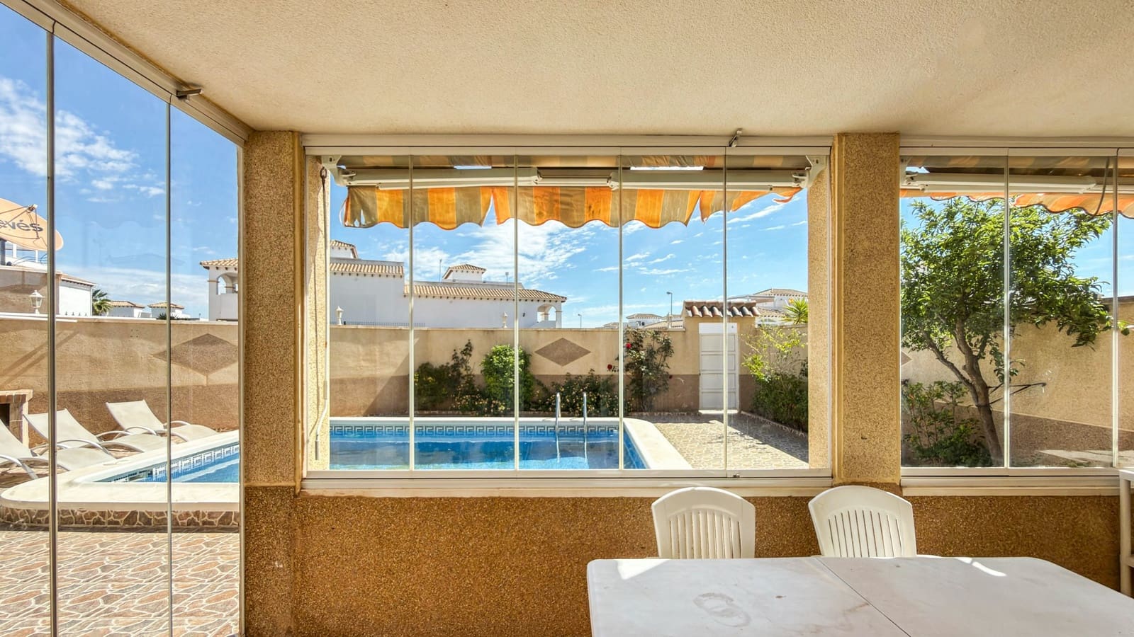 3 bedroom Apartment for sale in Playa Flamenca with pool garage - € 359,000 (Ref: 9840304)