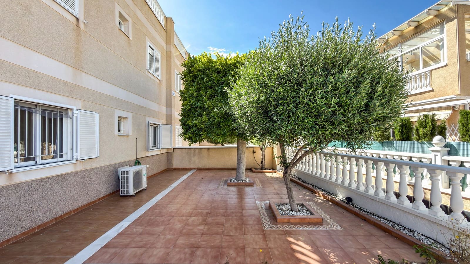 3 bedroom Apartment for sale in Playa Flamenca with pool garage - € 359,000 (Ref: 9840304)
