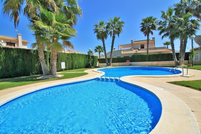 3 soveværelse Byhus til salg i Villamartin, Orihuela med swimmingpool - € 269.500 (Ref: 9840307)