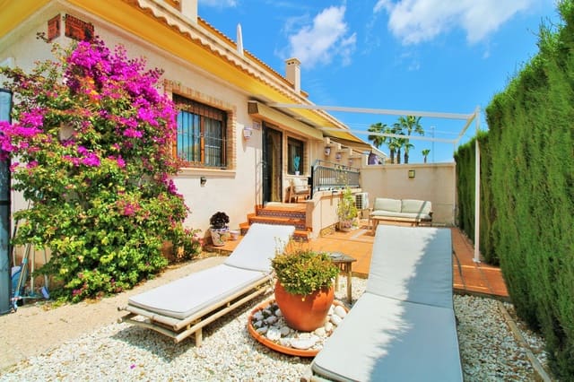 3 soveværelse Byhus til salg i Villamartin, Orihuela med swimmingpool - € 269.500 (Ref: 9840307)