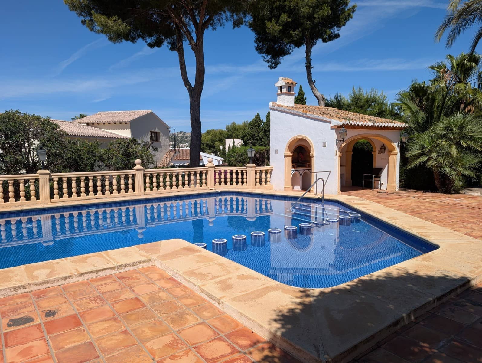 3 soveværelse Villa til salg i Moraira med swimmingpool garage - € 525.000 (Ref: 9857600)