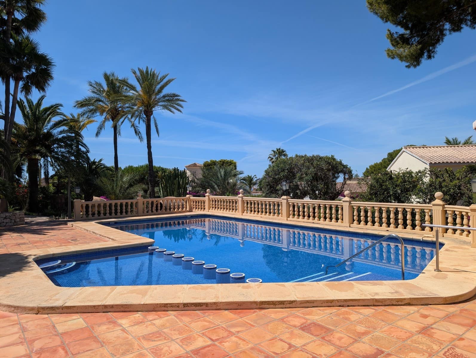 3 soveværelse Villa til salg i Moraira med swimmingpool garage - € 525.000 (Ref: 9857600)