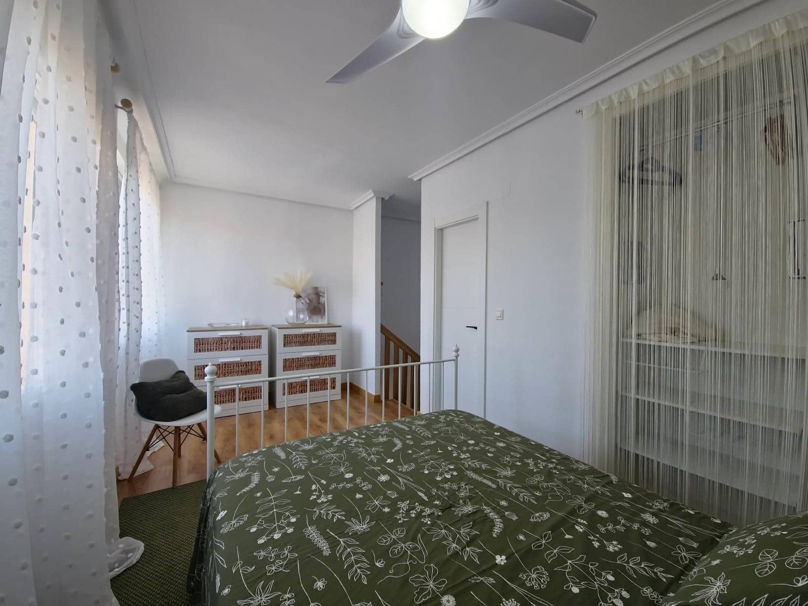 3 Zimmer Haus zu verkaufen in Playa Flamenca mit Pool Garage - 285.000 € (Ref: 9861696)