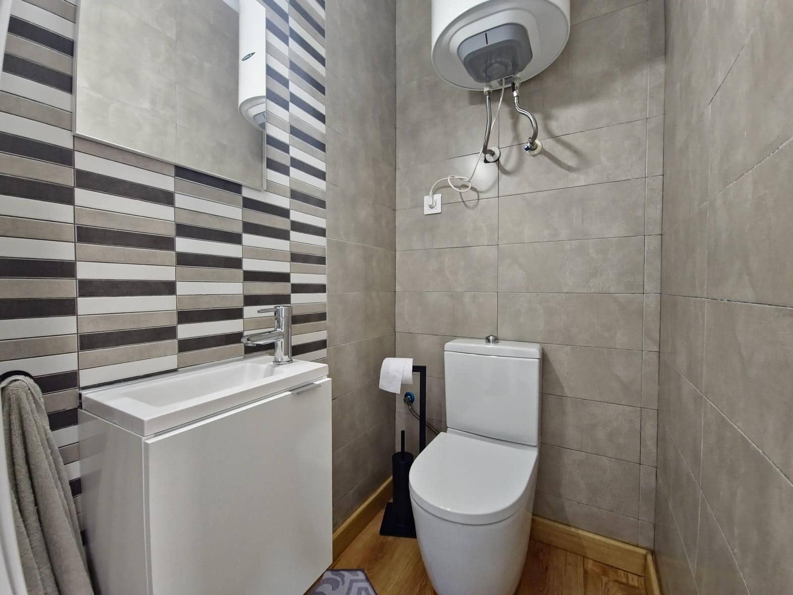 3 Zimmer Haus zu verkaufen in Playa Flamenca mit Pool Garage - 285.000 € (Ref: 9861696)