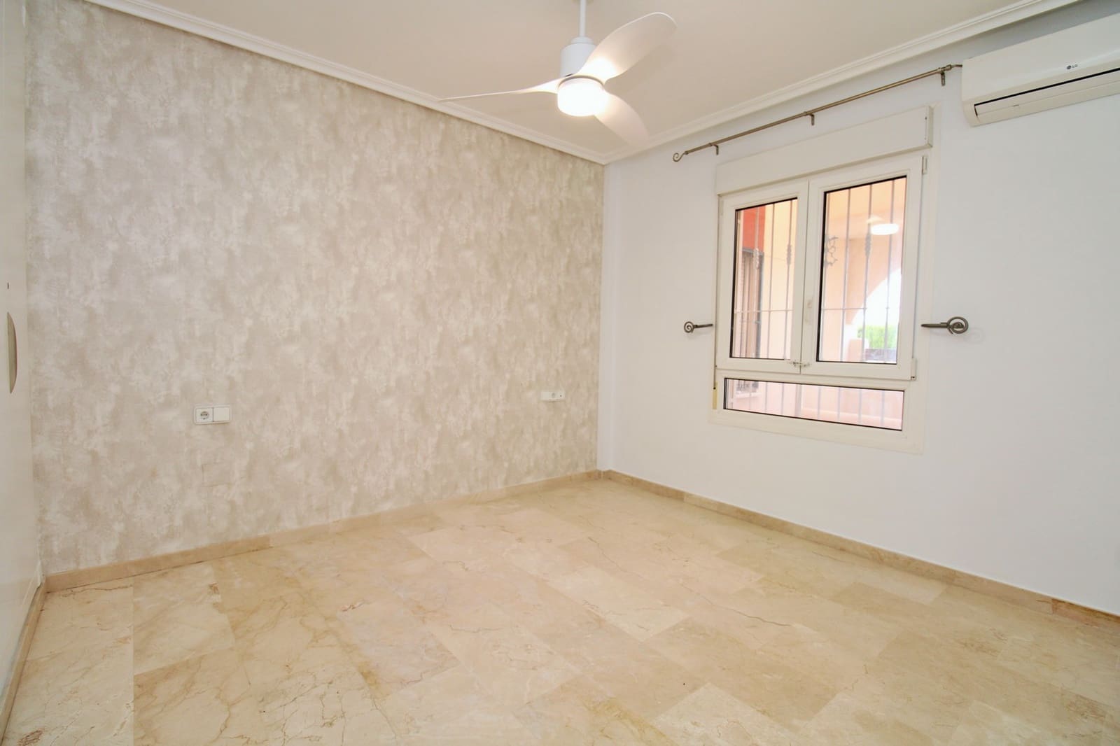 2 quarto Apartamento para venda em Playa Flamenca com piscina - 189 950 € (Ref: 9888727)