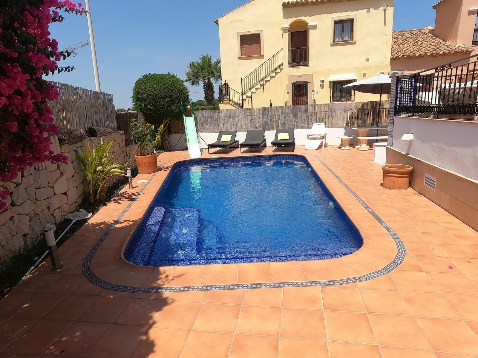 3 slaapkamer Villa te koop in Algorfa met zwembad garage - € 449.995 (Ref: 9889953)