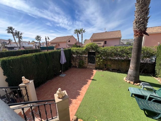2 bedroom Townhouse for sale in Algorfa with pool - € 215,000 (Ref: 9894018)