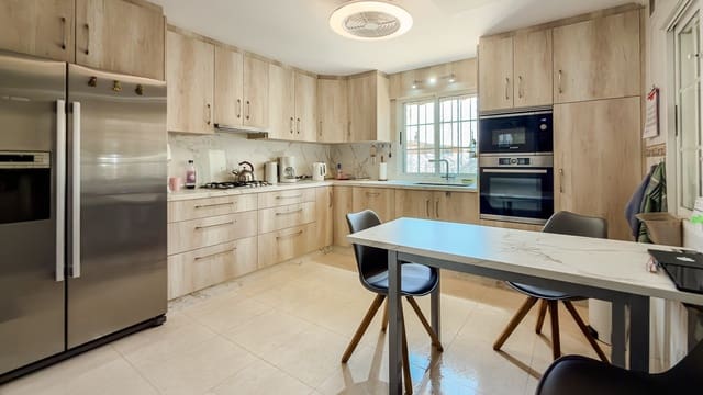 3 slaapkamer Huis te koop in Catral met zwembad garage - € 585.500 (Ref: 9943316)