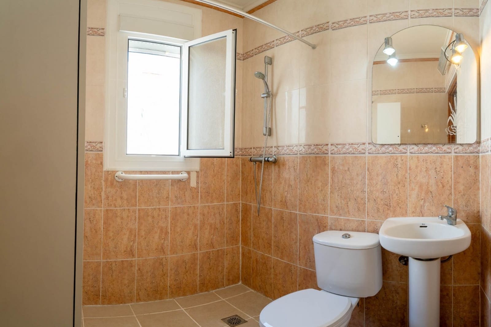 2 sovrum Lägenhet till salu i Ciudad Quesada med pool garage - 185 000 € (Ref: 9947422)