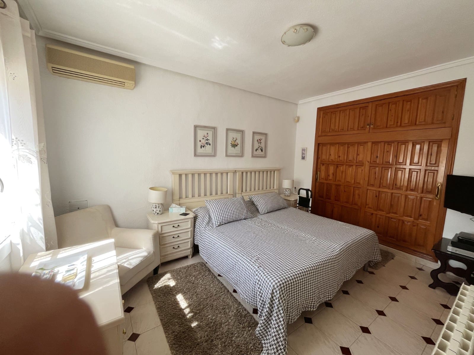 4 bedroom Villa for sale in Ciudad Quesada with pool garage - € 585,000 (Ref: 9969377)