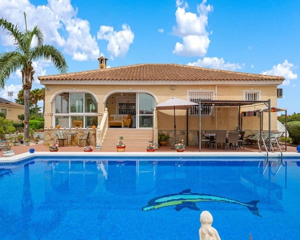 Chalet de 3 habitaciones en Catral en venta con piscina garaje - 390.000 € (Ref: 9969382)
