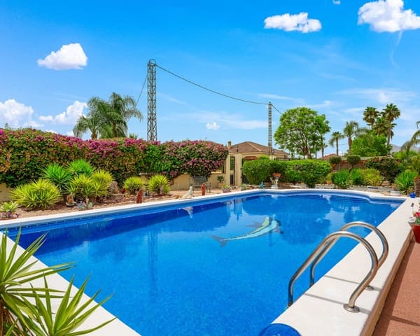 Chalet de 3 habitaciones en Catral en venta con piscina garaje - 390.000 € (Ref: 9969382)
