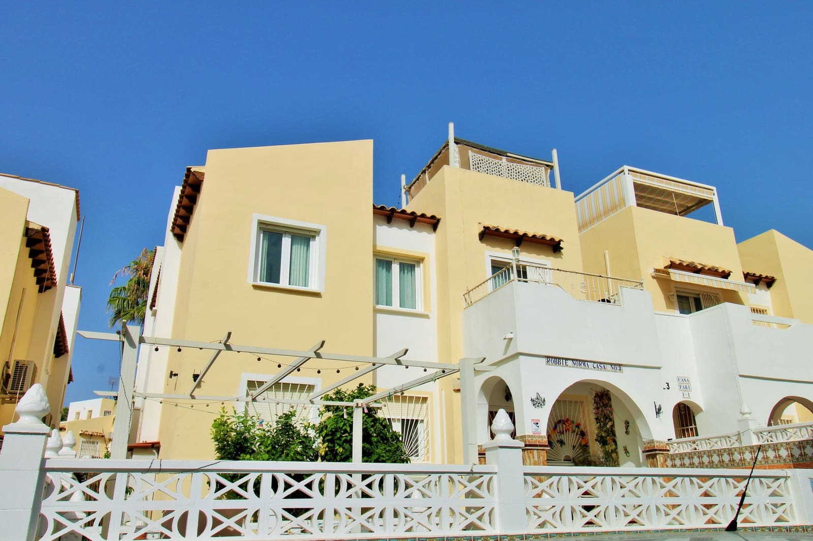2 soveværelse Lejlighed til salg i Villamartin med swimmingpool - € 164.000 (Ref: 9984534)