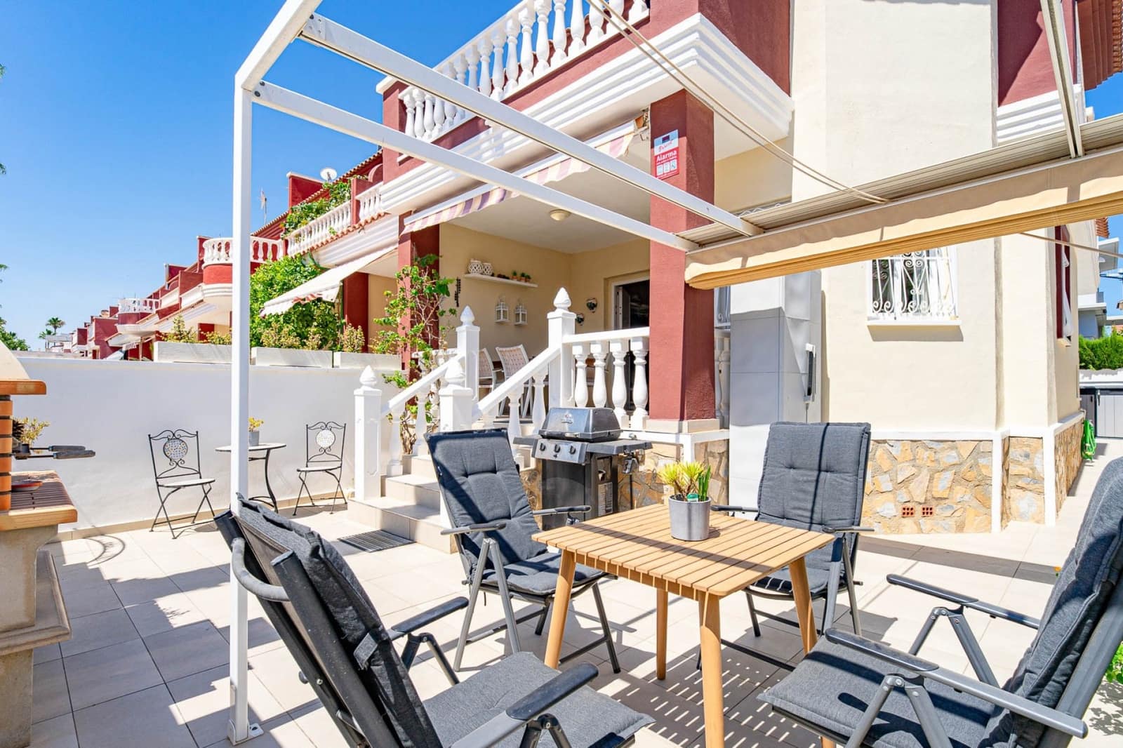 3 sypialnia Dom na sprzedaż w Dona Pepa z basenem - 285 000 € (Ref: 9990365)