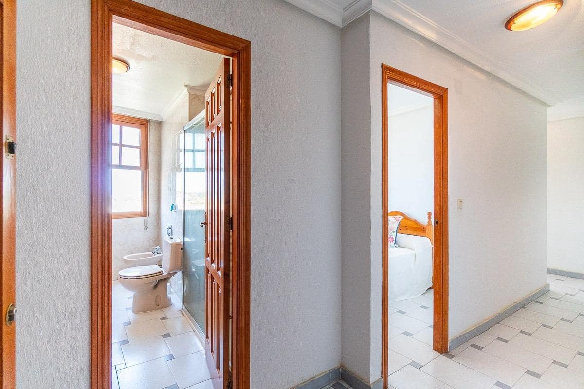 1 sovrum Lägenhet till salu i Torrevieja - 132 000 € (Ref: 9993900)