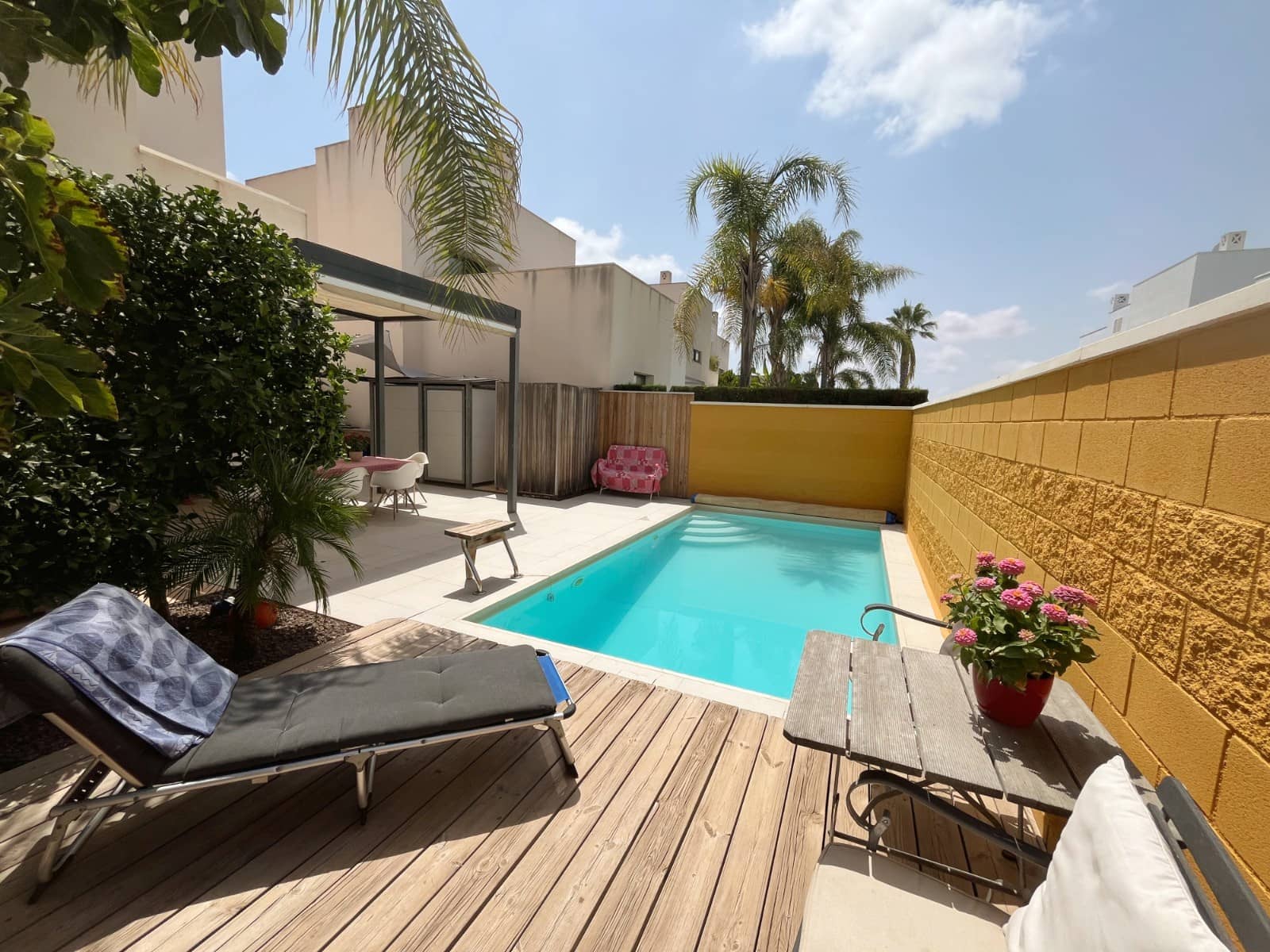 2 soveværelse Villa til salg i Pueblo Bravo med swimmingpool garage - € 335.000 (Ref: 9995561)