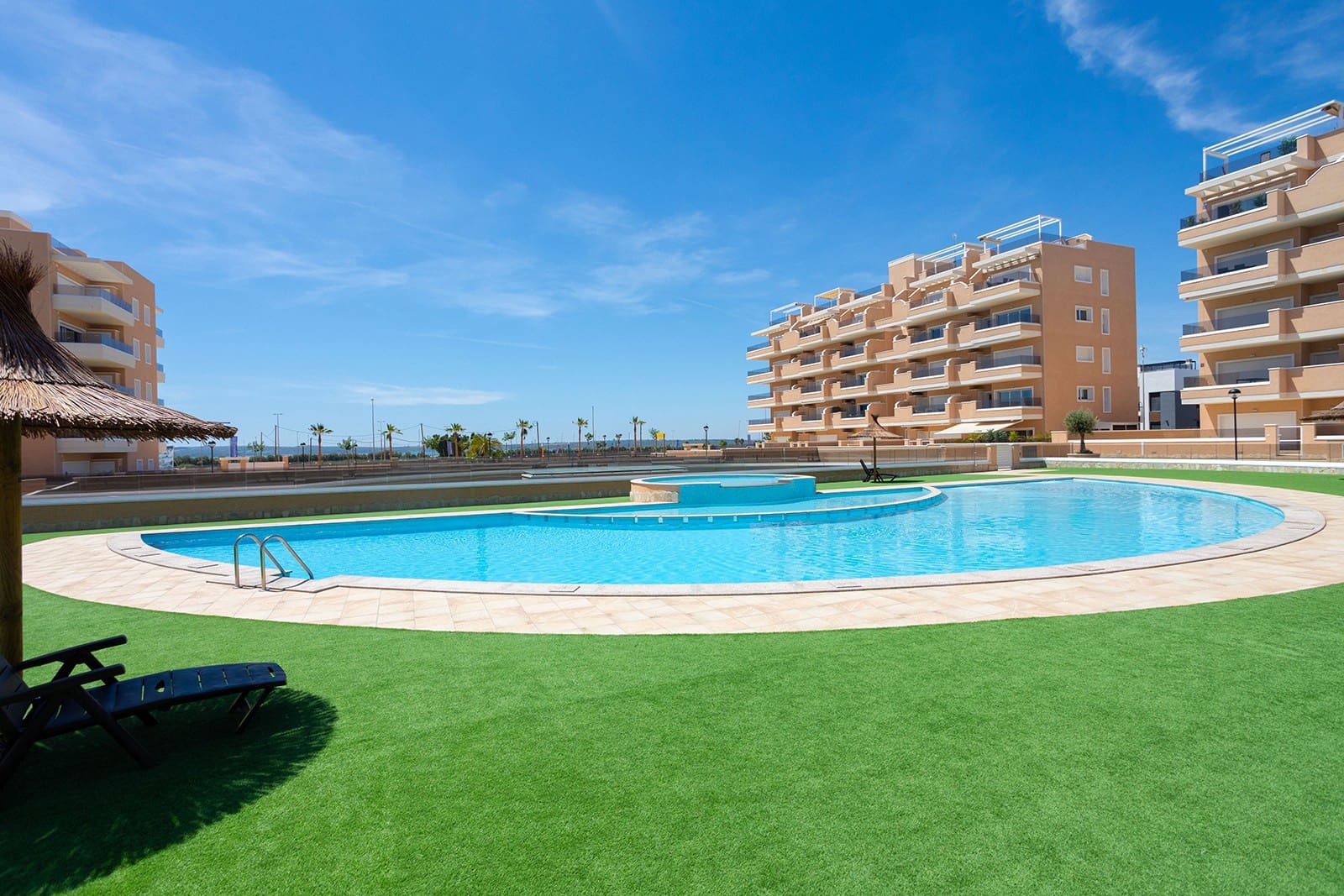 3 soveværelse Lejlighed til salg i El Raso med swimmingpool garage - € 284.900 (Ref: 9995563)