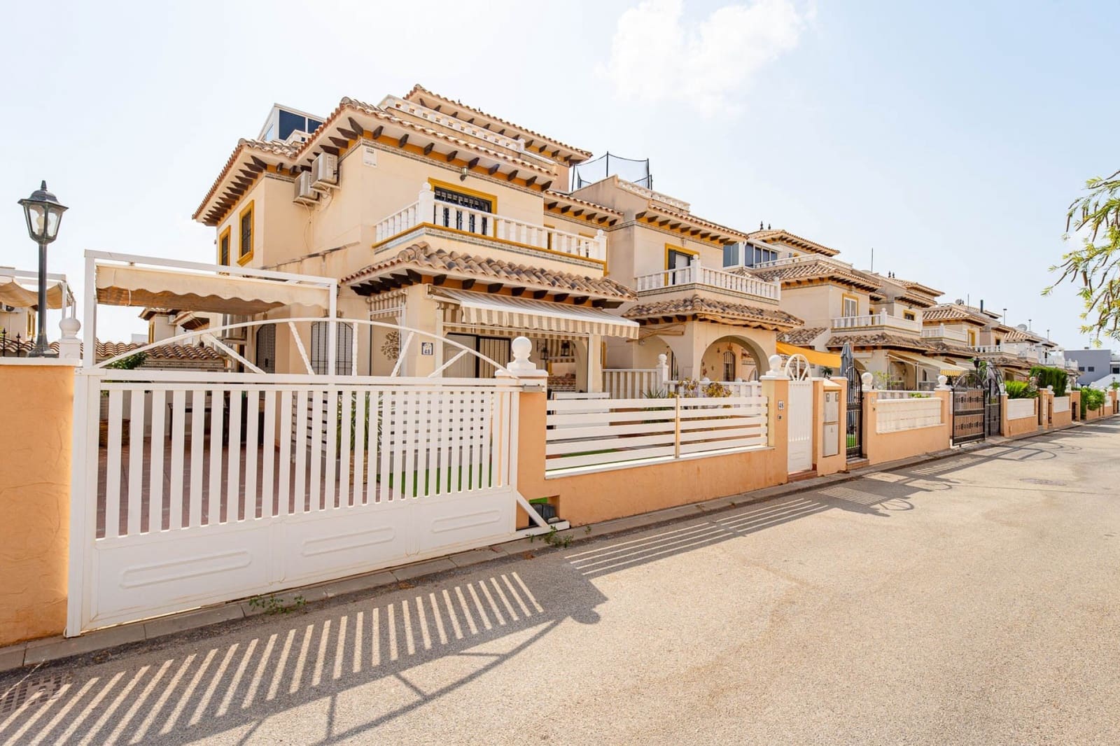 3 quarto Moradia para venda em Orihuela Costa com piscina garagem - 269 900 € (Ref: 9995565)