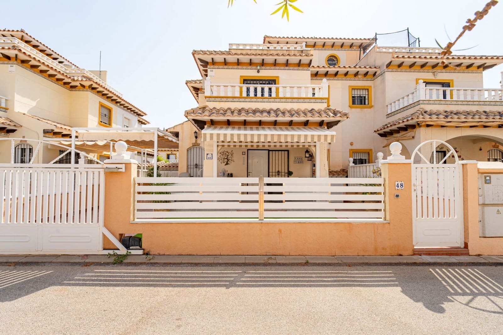3 quarto Moradia para venda em Orihuela Costa com piscina garagem - 269 900 € (Ref: 9995565)