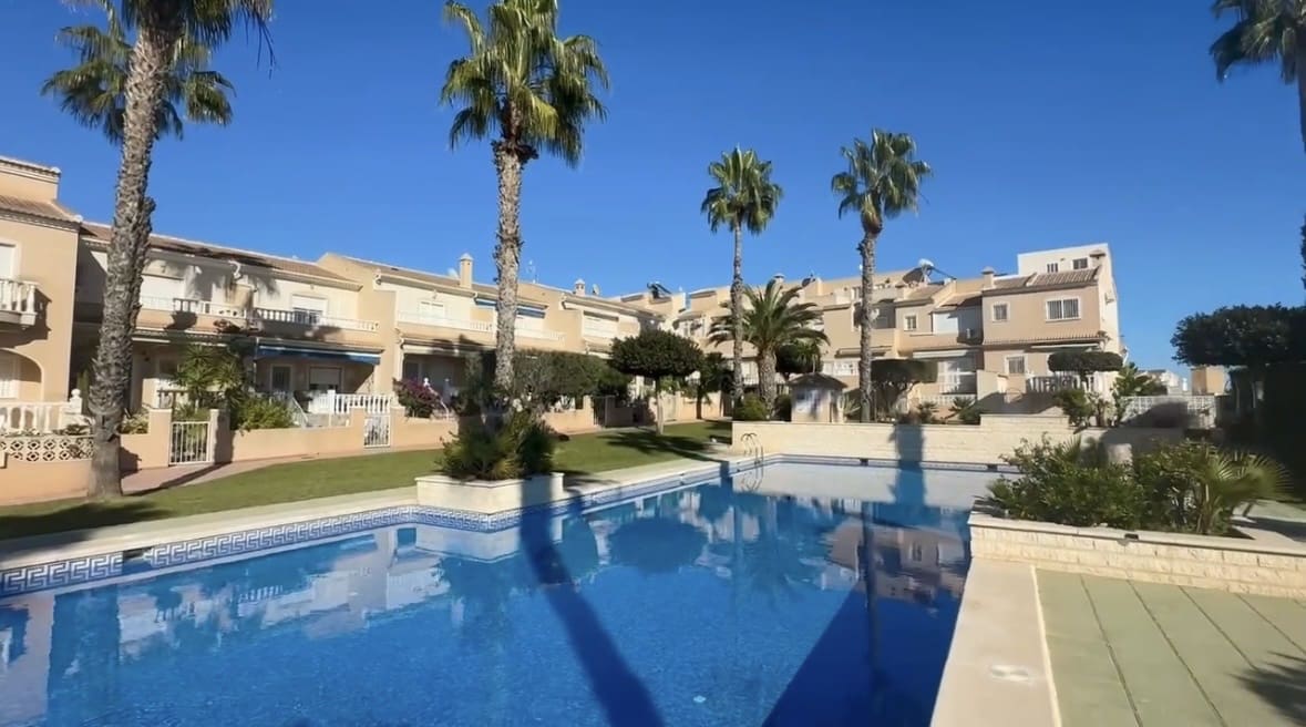 Casa de 2 habitaciones en Doña Pepa en venta con piscina - 239.000 € (Ref: 9998408)