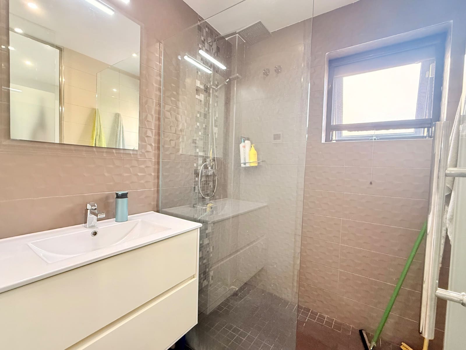 3 Zimmer Villa zu verkaufen in Pueblo Bravo mit Pool Garage - 399.000 € (Ref: 9998411)