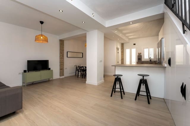 6 chambre Maison de Ville à vendre à Monda - 375 000 € (Ref: 10036302)
