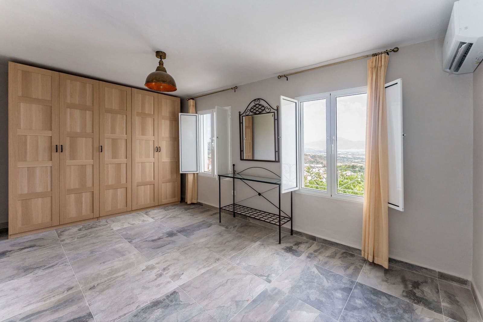 3 makuuhuone Omakotitalo myytävänä paikassa Alhaurin el Grande - 290 000 € (Ref: 10039254)