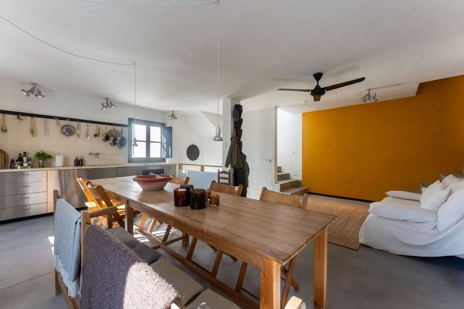 2 soveværelse Byhus til salg i Tolox med garage - € 225.000 (Ref: 10141607)