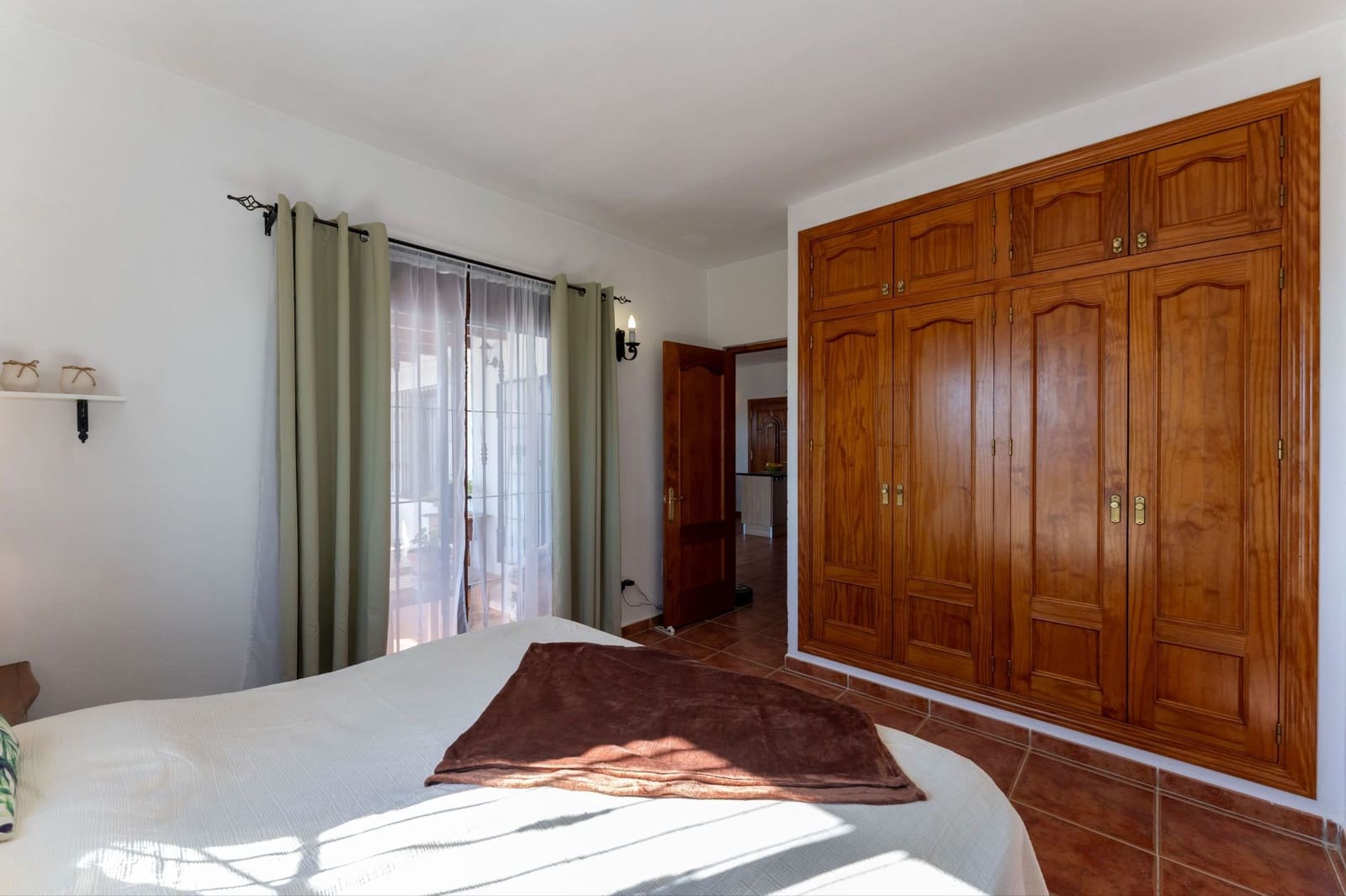 3 bedroom Finca/Country House for sale in Tolox with pool garage - € 449,000 (Ref: 10158473)